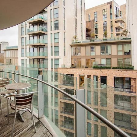 Modern 3 Bedroom Apartment In Paddington Лондон Екстериор снимка